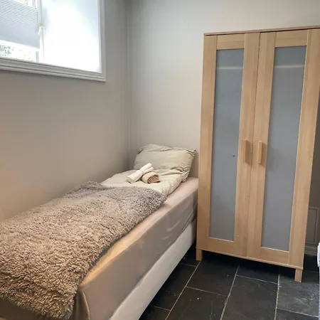 Appartement Kjellerleilighet Pa Lund- Sentrumsnaert I Kristiansand *