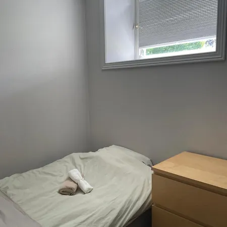 Kjellerleilighet Pa Lund- Sentrumsnaert I Kristiansand