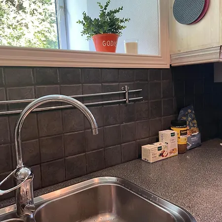 Kjellerleilighet Pa Lund- Sentrumsnaert I Kristiansand Appartement