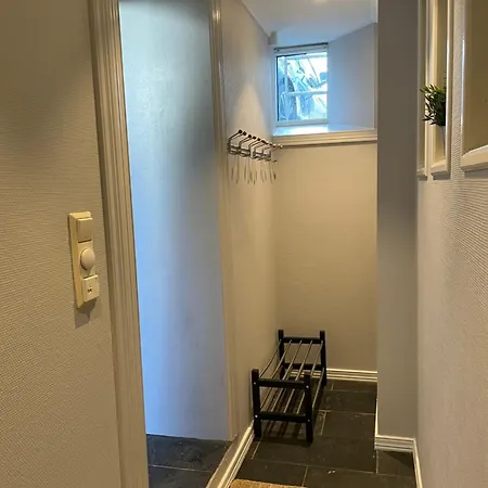 Appartement Kjellerleilighet Pa Lund- Sentrumsnaert I Kristiansand