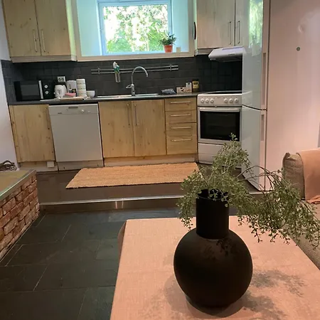 Kjellerleilighet Pa Lund- Sentrumsnaert I Apartment Kristiansand