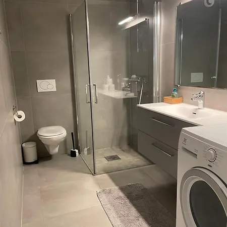 Kjellerleilighet Pa Lund- Sentrumsnaert I Apartment Kristiansand